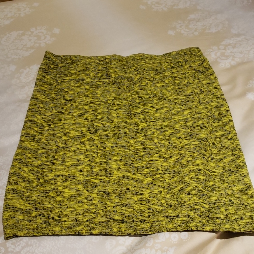 Bcbg stretch skirt